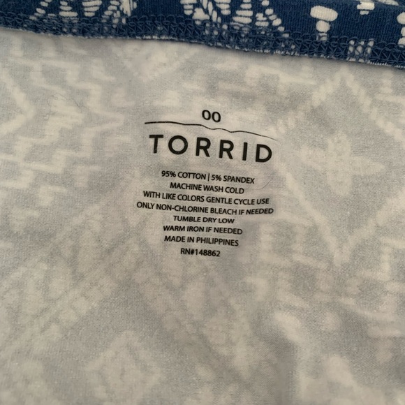 Torrid size 00 sleeveless top - Picture 3 of 5